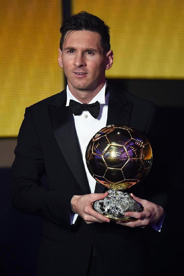 意甲战报：普利西奇梅开二度，米兰让二追三3-2逆转都灵（意甲快讯：普利西奇双响，AC米兰让二追三，3-2逆转都灵）