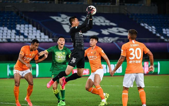 对阵阿拉维斯，巴萨时隔66年再度于联赛中首发9名加泰球员（巴萨战阿拉维斯，联赛时隔66年再以9名加泰球员首发）