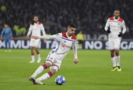 近15年谷歌每年搜索量最高球员：C罗10次断崖领先，梅西仅1次（近15年谷歌年度搜索量最高球员榜：C罗10次一骑绝尘，梅西仅一次登顶）