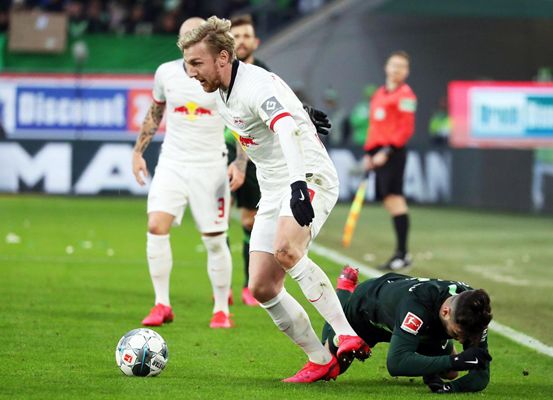 帕雷霍：上半场巴萨除了点球没有其他威胁，维加不应被罚下（帕雷霍：巴萨上半场除点球外毫无威胁，维加不该被逐）