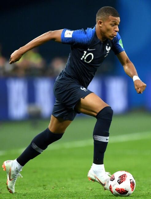 记者：利雅得新月希望签下萨拉赫，美职联的圣地亚哥也有意（报道：利雅得新月有意引进萨拉赫，MLS圣地亚哥同样感兴趣）