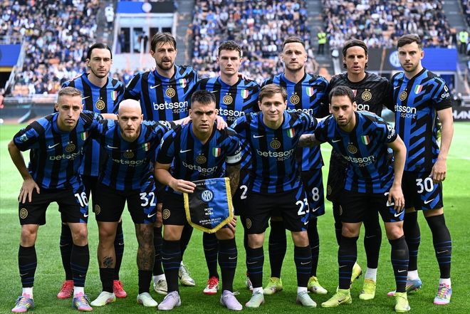 西甲裁判报告：皇马3人被罚下，卡雷拉斯、卡瓦哈尔怒斥裁判（西甲判罚纪要：皇马三将被逐，卡雷拉斯与卡瓦哈尔怒怼主裁）