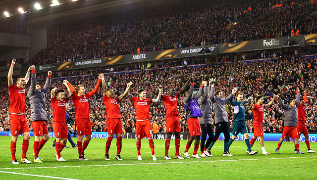 韩淼雨第十二届全国残疾人运动会举重赛场夺双金（韩淼雨在第十二届全国残疾人运动会举重项目斩获双金）