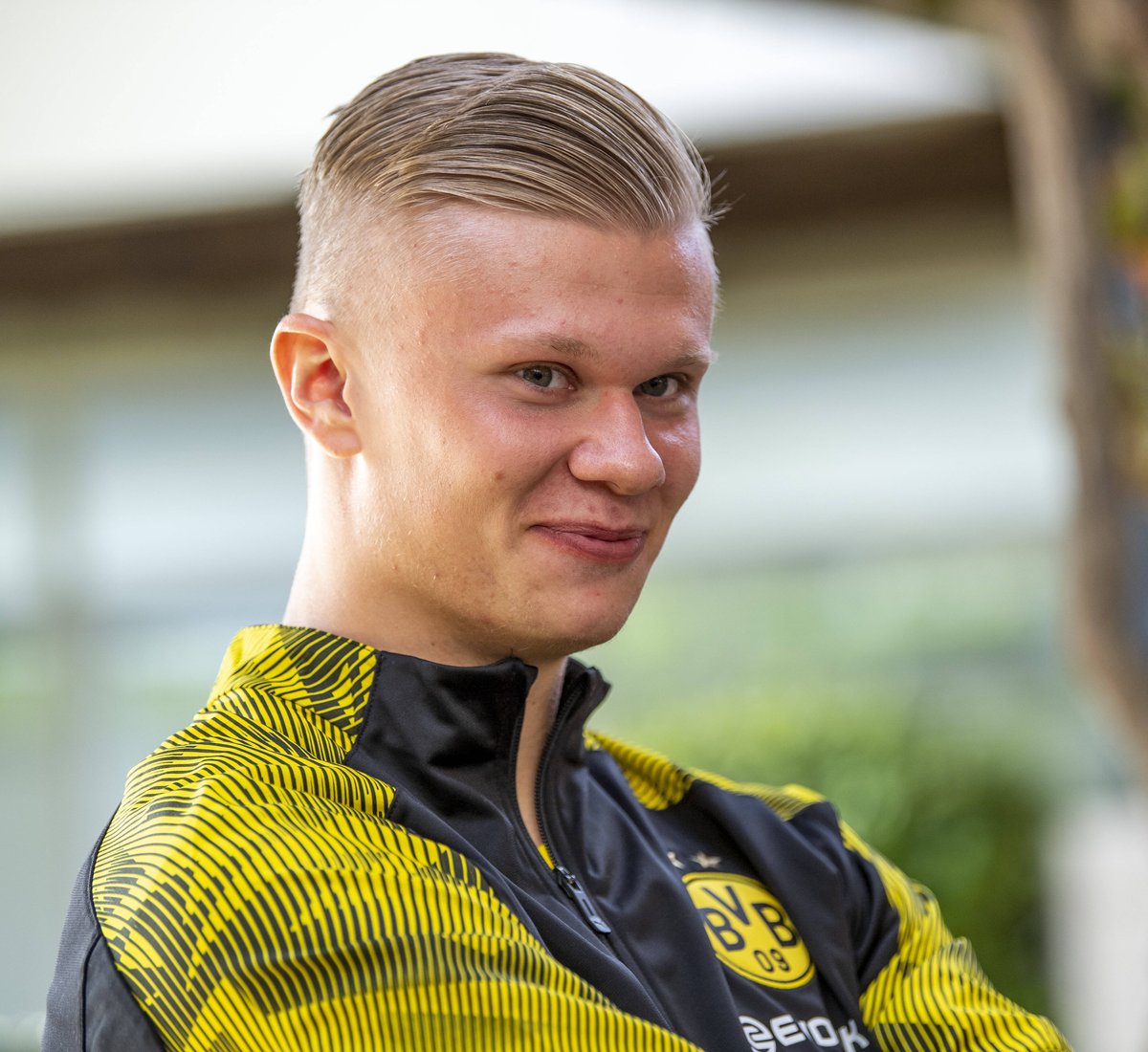 巴萨全力留住拉什福德 弗里克视其为优先目标（巴萨誓留拉什福德 弗里克将其列为头号目标）